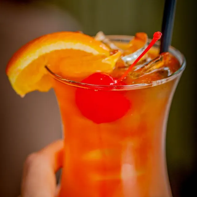 Captain’s Rum Punch in a curvy glass